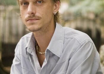 Mackenzie Crook