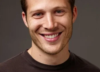 Zach Gilford
