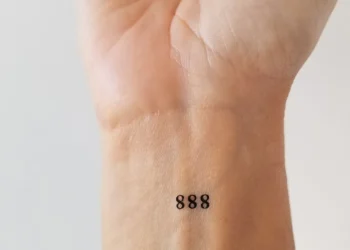 bedeutet 888 Tattoo